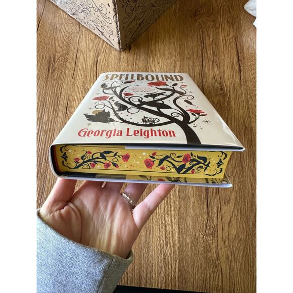 Goldsboro Spellbound by Georgia Leighton Signed Special Edition - Picture 5 of 7